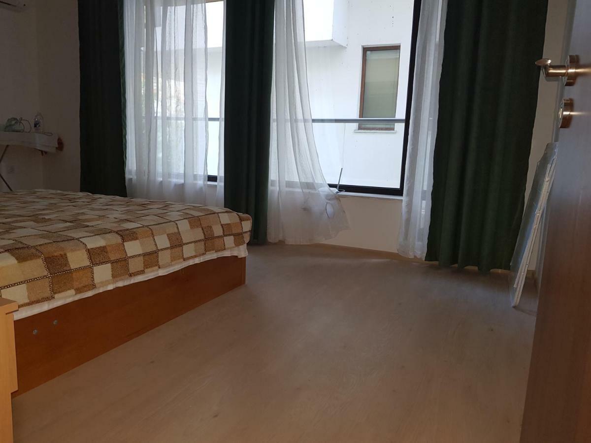 Sea Garden Marina 2 Apartment فارنا المظهر الخارجي الصورة